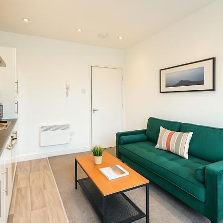 2 Bedroom Apartment Near City Centre, Uni & Parks! كارديف المظهر الخارجي الصورة