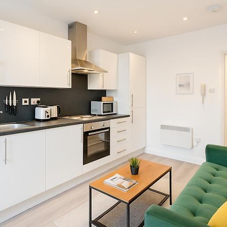 2 Bedroom Apartment Near City Centre, Uni & Parks! كارديف المظهر الخارجي الصورة