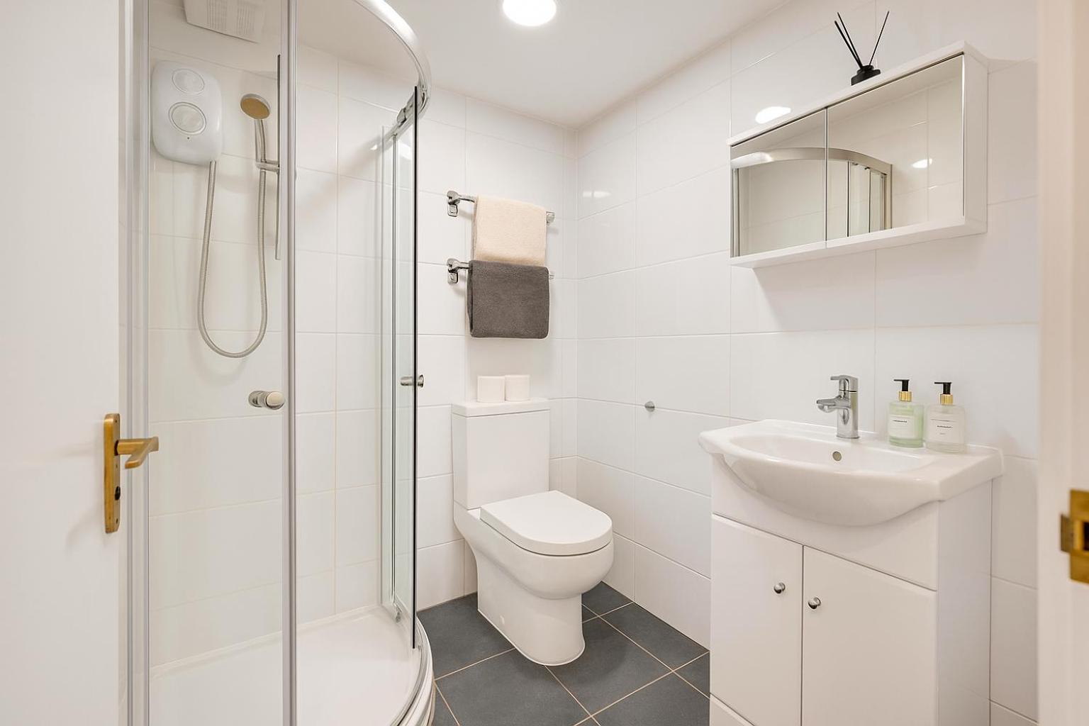 2 Bedroom Apartment Near City Centre, Uni & Parks! كارديف المظهر الخارجي الصورة